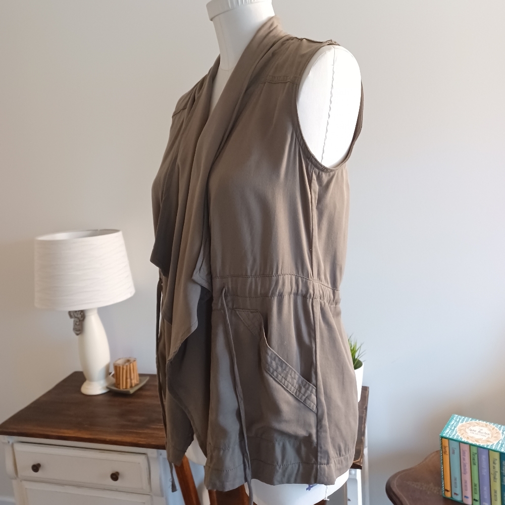 {Altar'd State} Olive Green Drawstring Vest - Picture 3 of 8